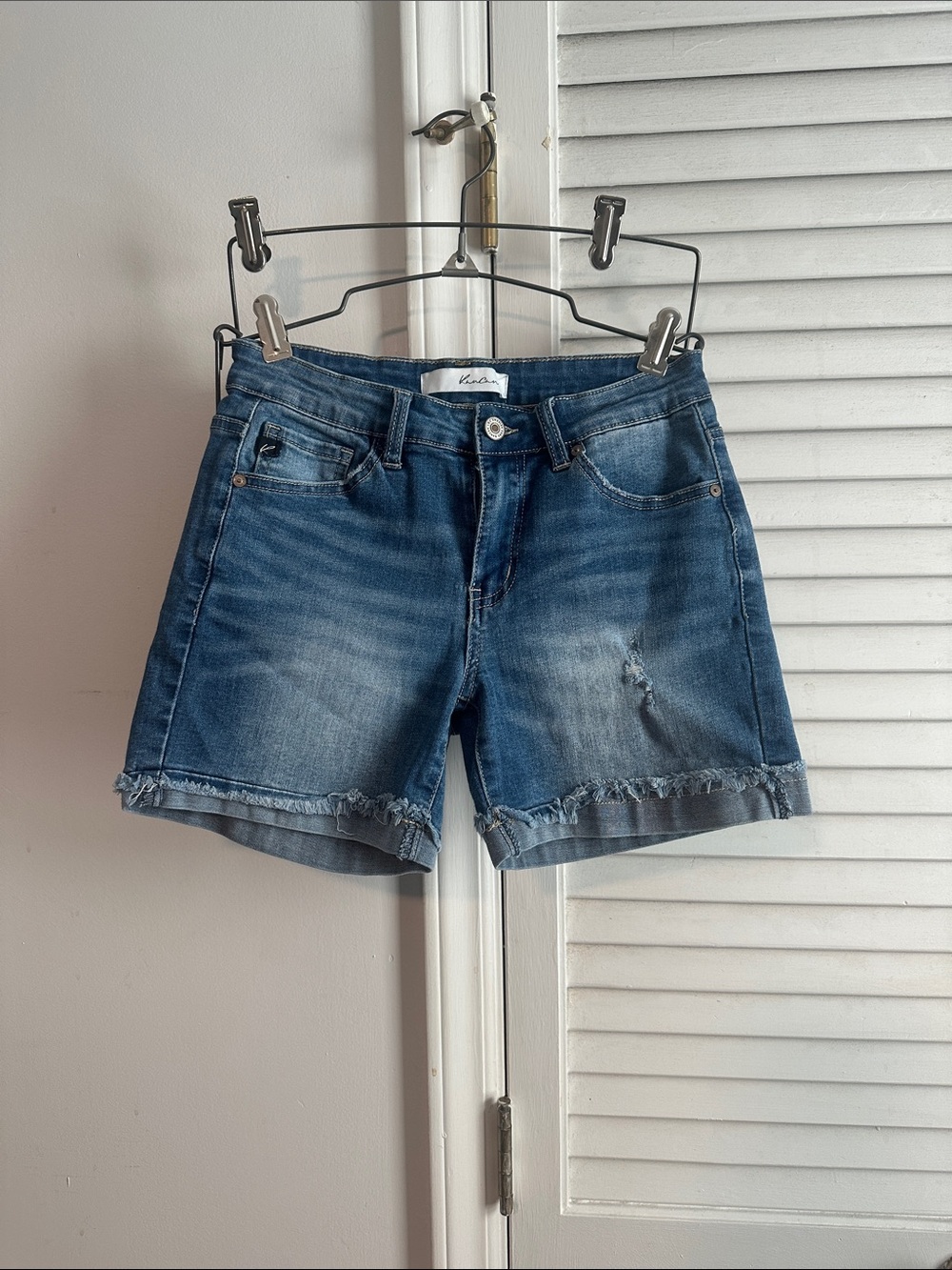 Kancan size small women’s Denim Frayed Hem Women's Shorts